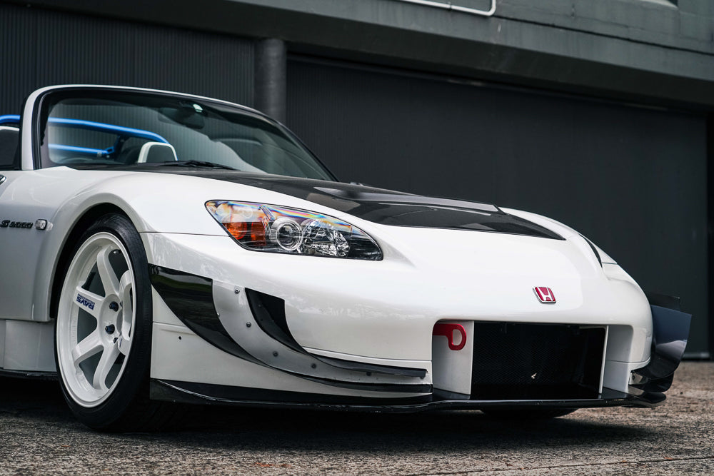 2002 Honda S2000 (Amuse R1)