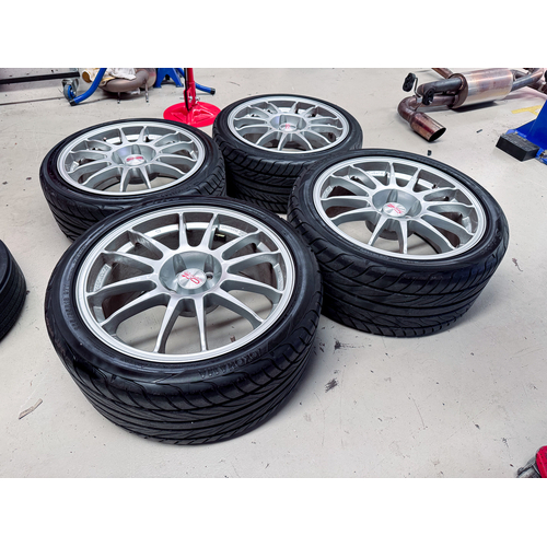 (Used) O.Z. Racing Superleggera 18x9+35 & 17x8+40 5x114.3