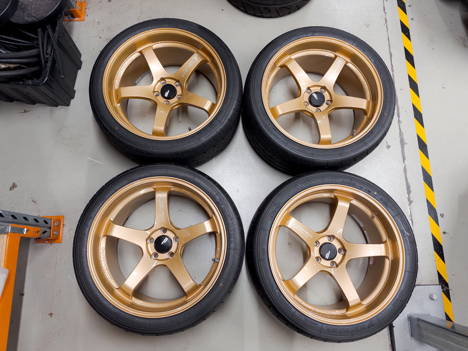 (Like New) Advan GT 20x10.5 +24 / 20x11 +0 5x114.3 (Gold)