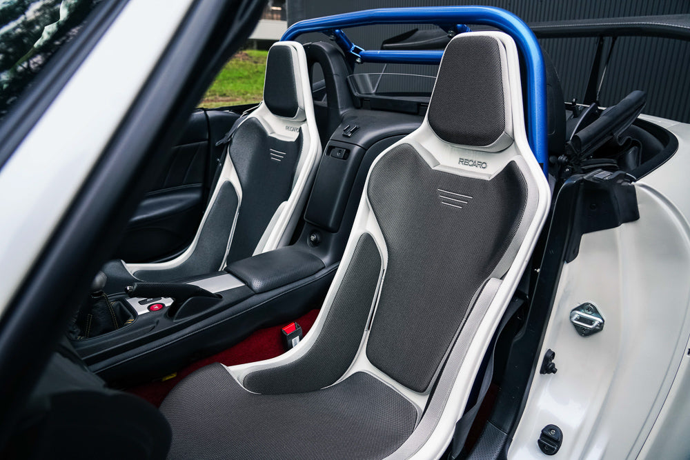 2002 Honda S2000 (Amuse R1)