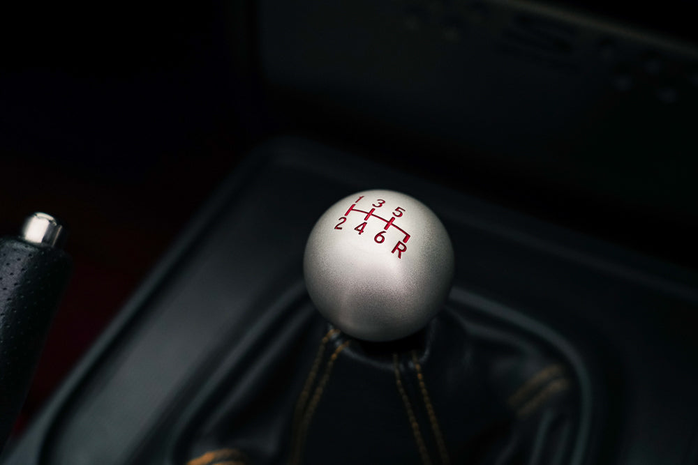 2002 Honda S2000 (Amuse R1)