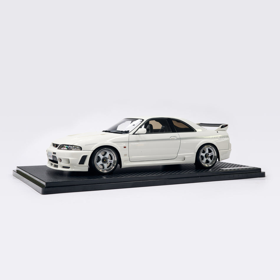 Ignition Model Nismo 400R 1:18 Resin Model (White)