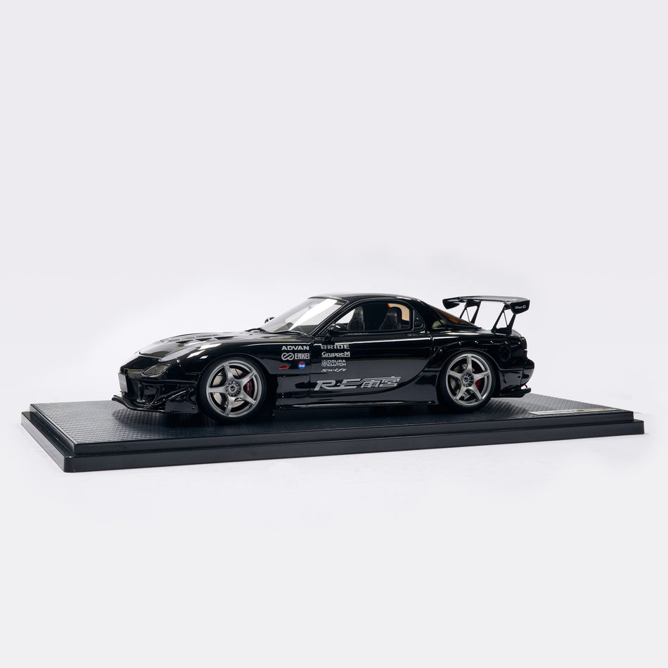 Ignition Model RE-Amemiya RX-7 FD3S 1:18 Resin Model (Black)