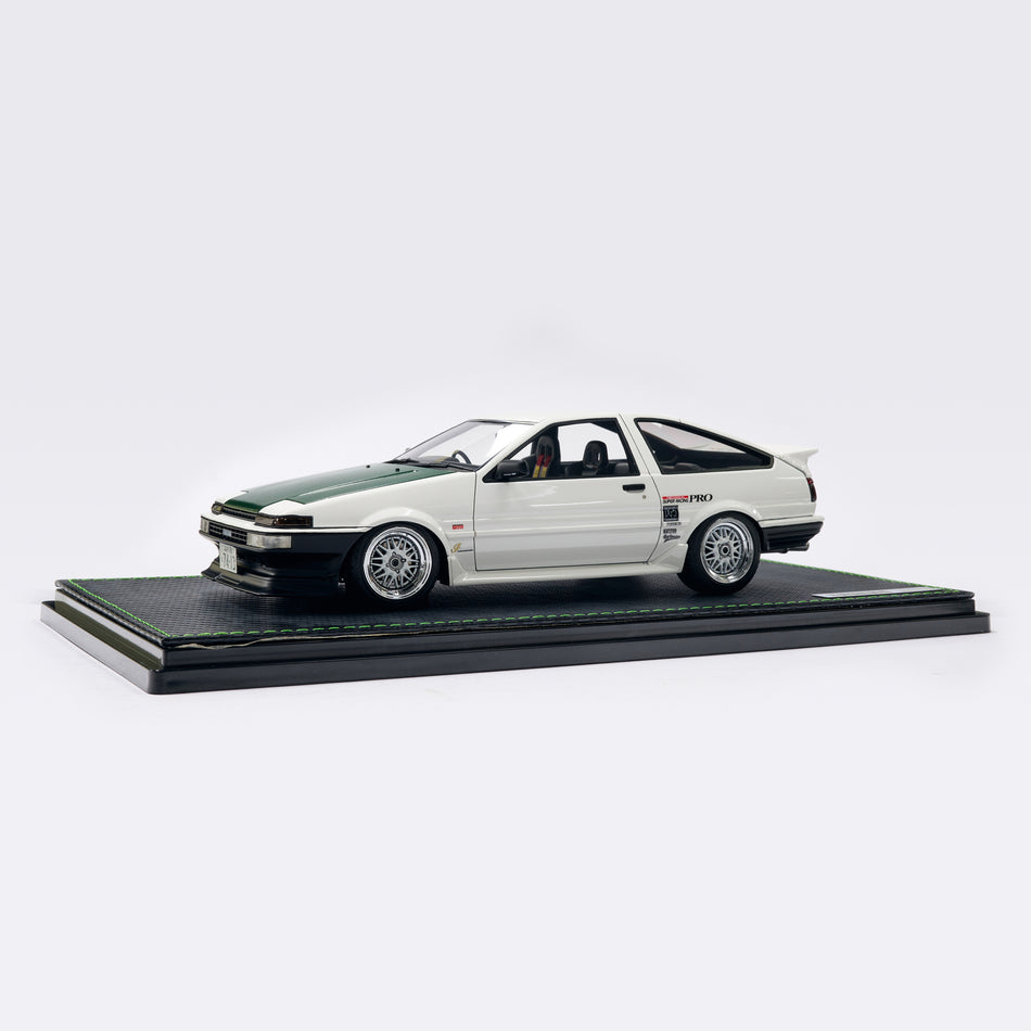 Ignition Model Keiichi Tsuchiya AE86 1:18 Resin Model (White)