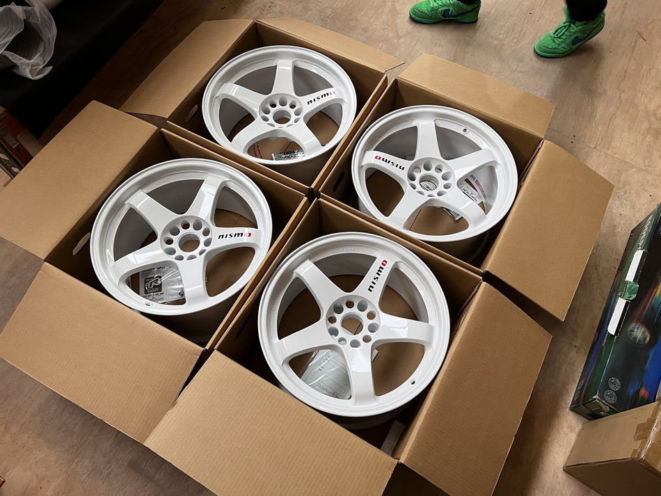 (Brand New/Original) RAYS Nismo LMGT4 Wheels – 18x9.5 +12 5x114.3 (White)