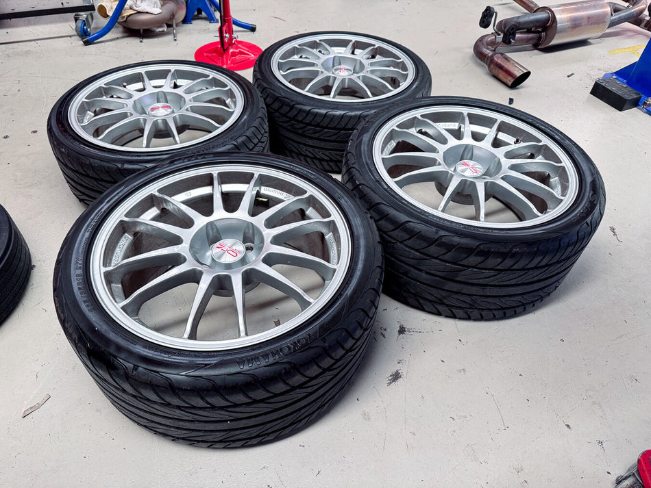 (Used) O.Z. Racing Superleggera 18x9+35 & 17x8+40 5x114.3