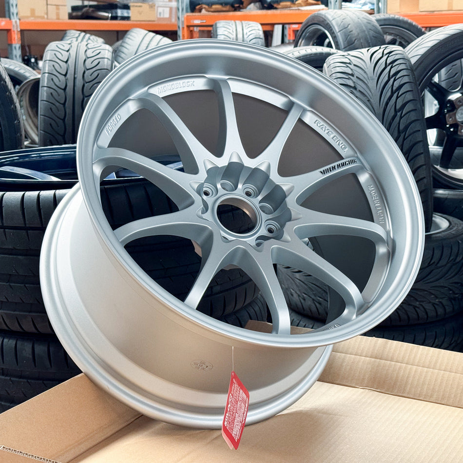 RAYS Volk Racing CE28N 18x10.5+18 5x114.3 (TS - Titanium Silver)