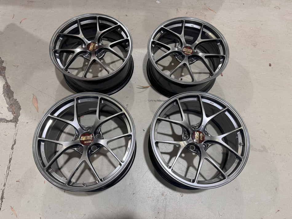 (Used) BBS RI-D Dura 19x8.5+43 / 19x9.5+45 5x114.3