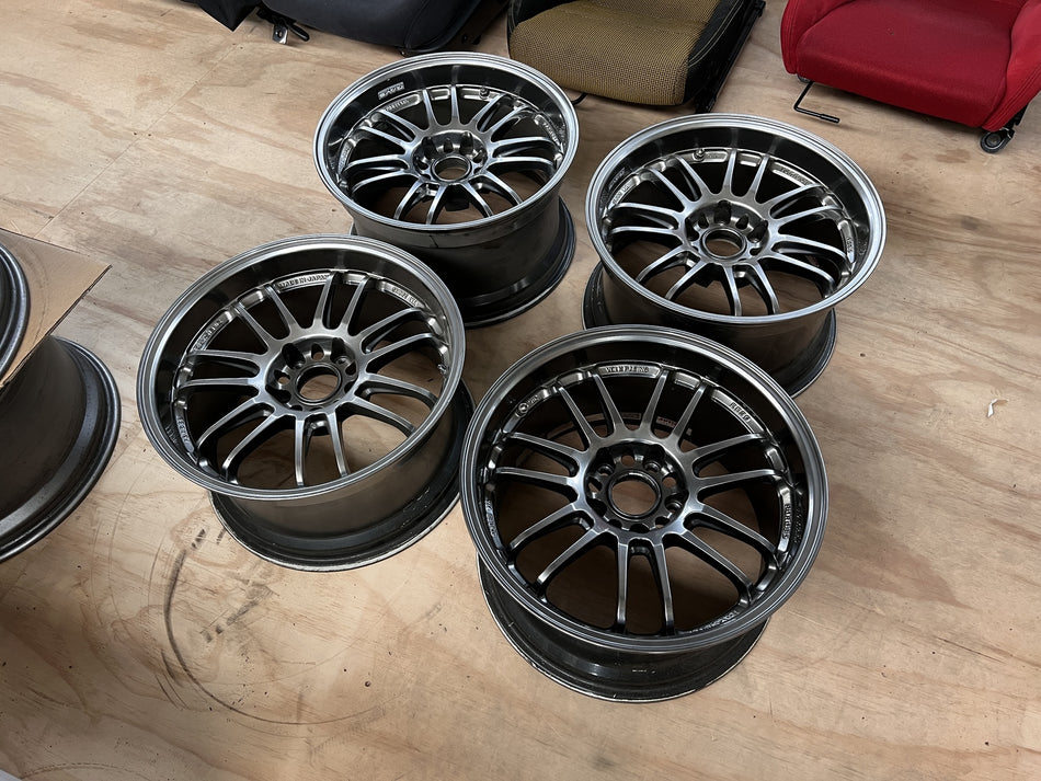 (Used) RAYS Volk Racing RE30 17x9.5+15 5x114.3
